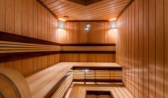 Внутренняя отделка в бане, фото оформления комнат внутри
