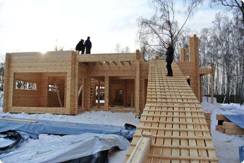 Можно ли строить баню зимой - постройка
