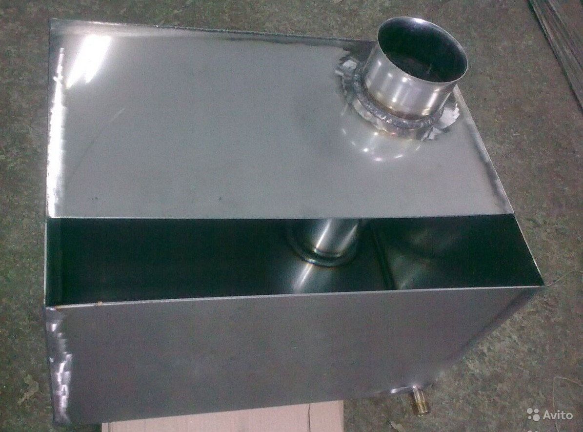 Бак для воды в баню: варианты самоварного типа и выносной с теплообменником, бак на трубу из нержавейки, деревянные бочки для горячей воды