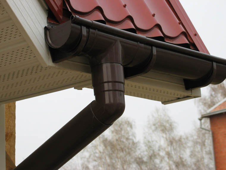 Сливы для крыши – устройство и установка системы слива воды своими руками