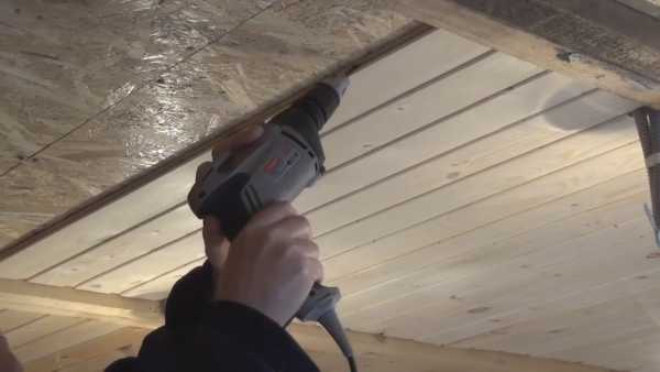Потолок из вагонки (61 фото): как обшить и как крепить в деревянном доме