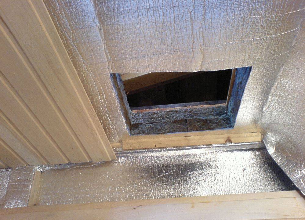 Утепление потолка в бане (82 фото): как и чем утеплить помещение с холодной крышей, выбор утеплителя, утепление со стороны чердака