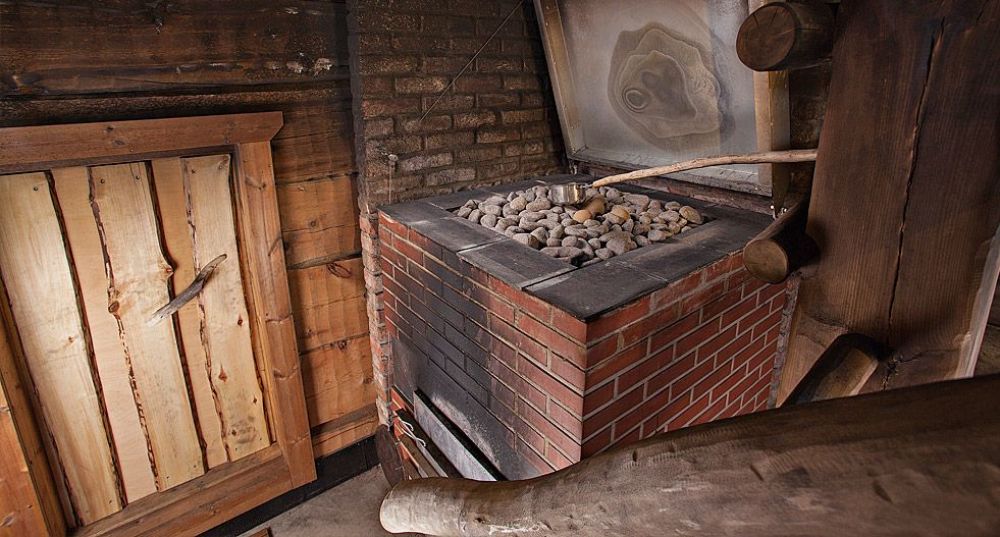 Как правильно топить печь дровами в бане? (8 фото)