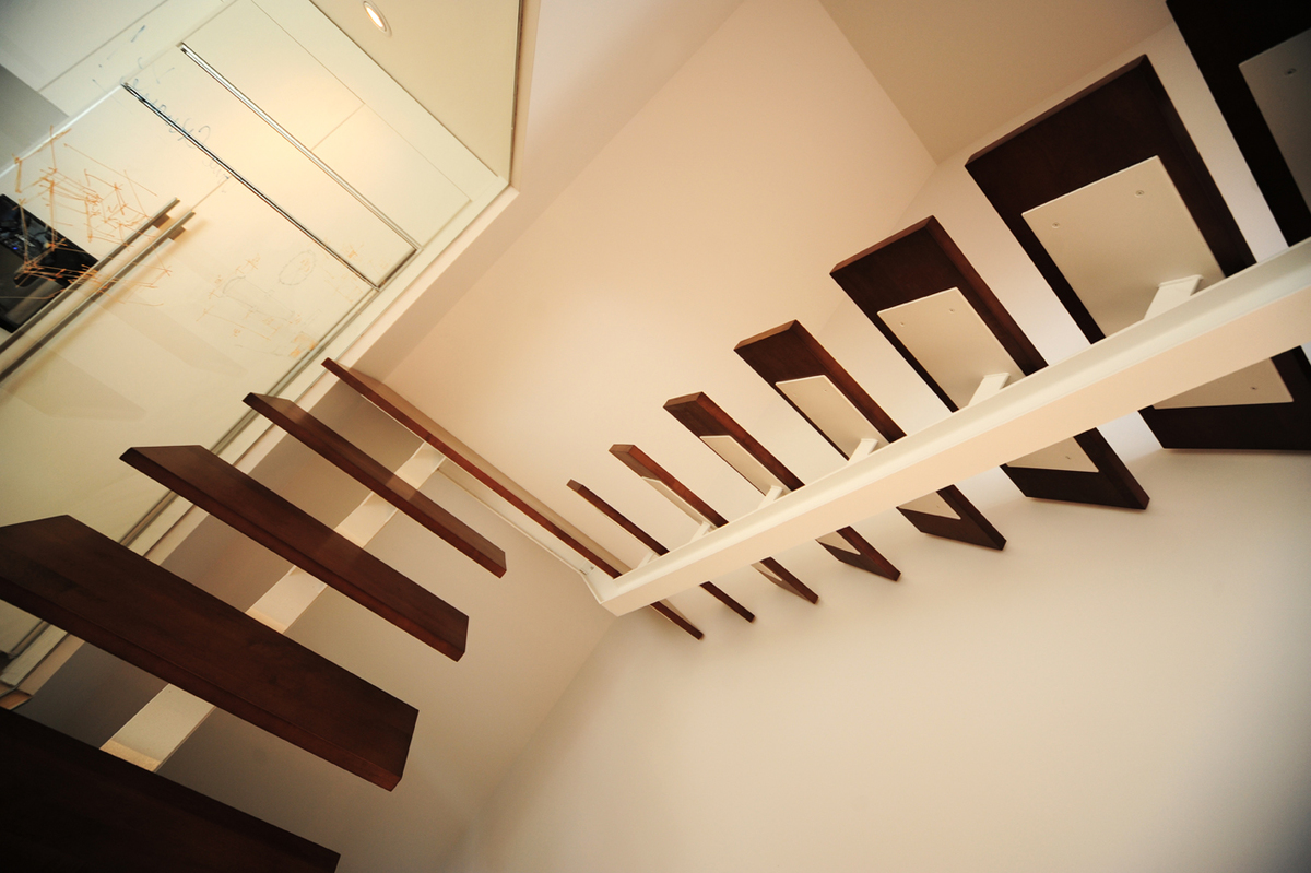 Лестницы в интерьере - 115 фото интерьеров