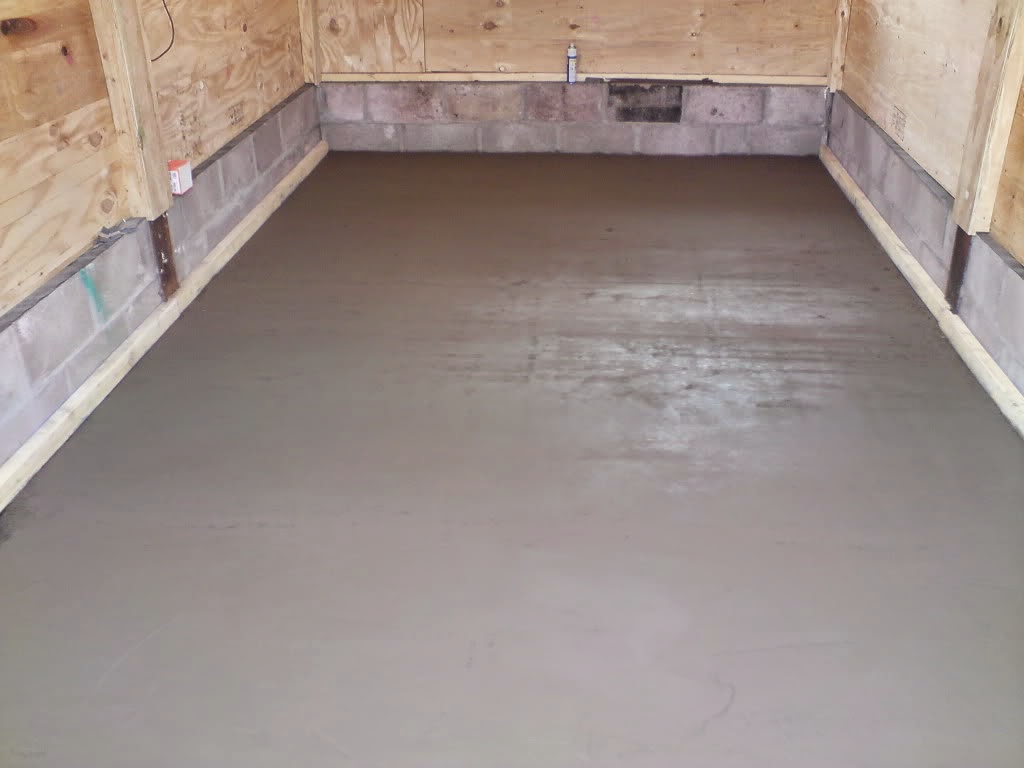 Преимущества и недостатки бетонного пола для дома