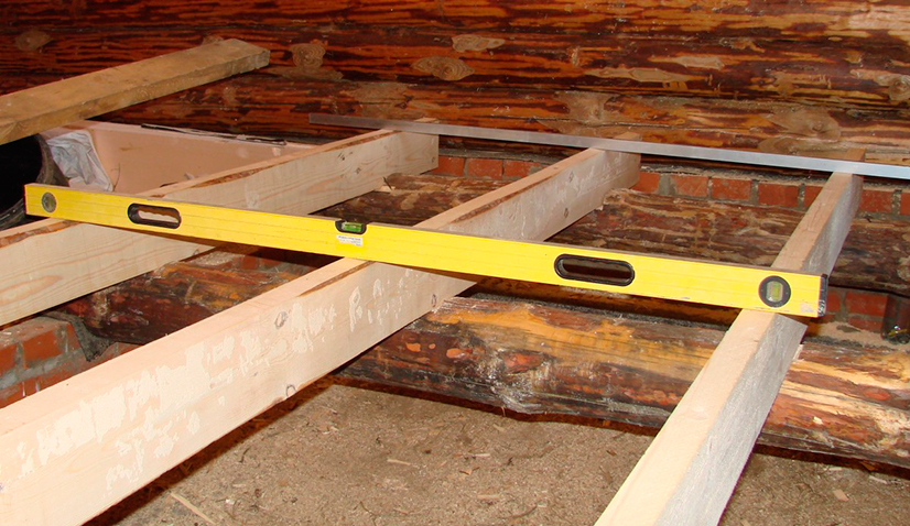 Как сделать пол в бане: протекающая и непротекающая деревянные конструкции + бетонный вариант