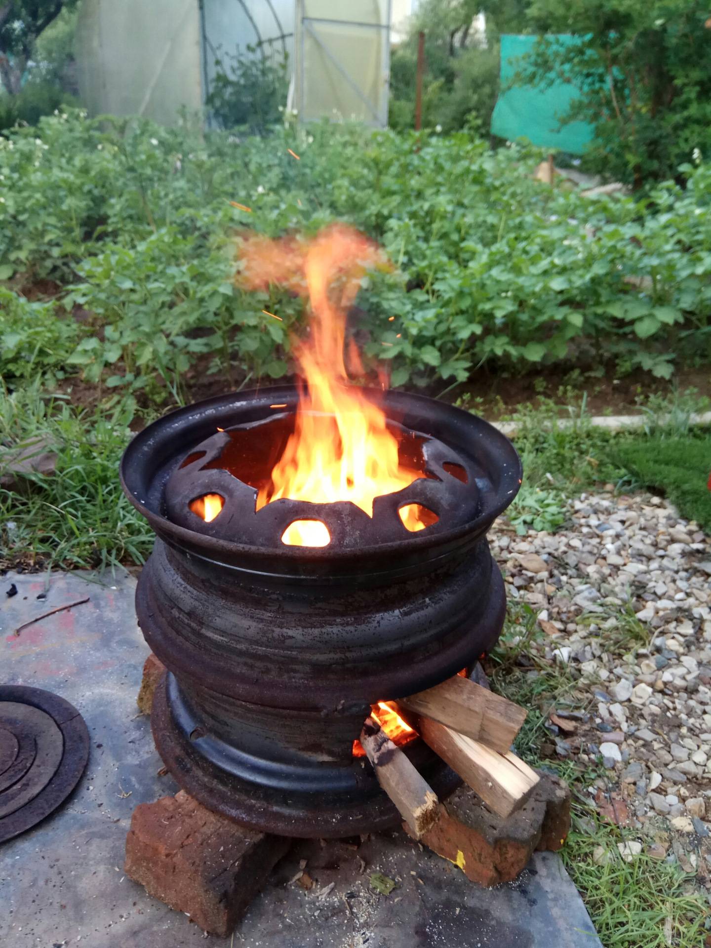 Печка из колесных дисков своими руками для бани и шашлыка