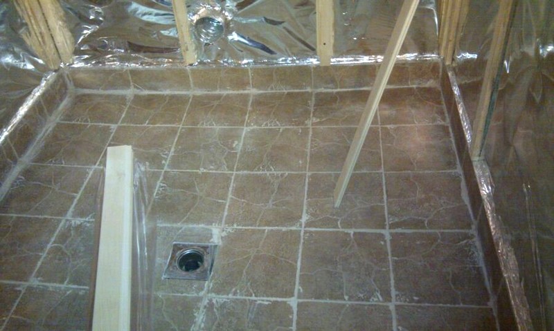 Чем обработать бетонный пол в бане