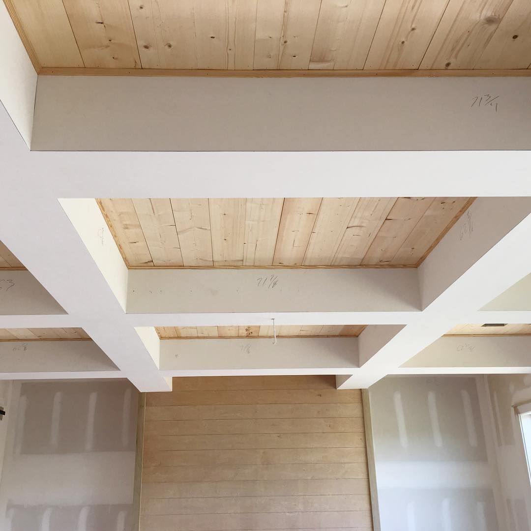 Как сделать потолок в деревянном доме своими руками