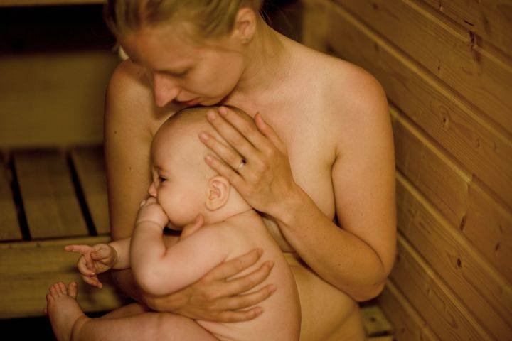 Симптомы заболеваний, диагностика, коррекция и лечение молочных желез — molzheleza.ru. можно ли в баню при грудном вскармливании после родов: когда кормящей маме можно париться в сауне или бане