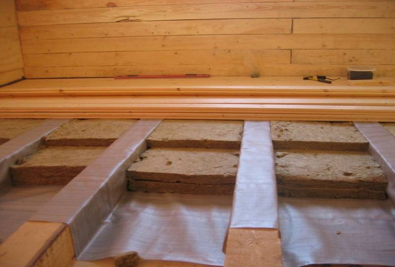 Утепление бетонных и деревянных полов в бане своими руками
