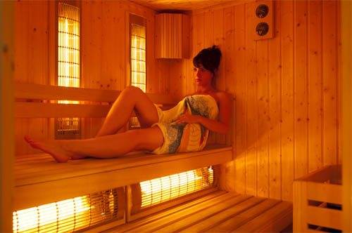 Сауна своими руками (54 фото): проекты с бассейном и комнатой отдыха, инфракрасная сауна