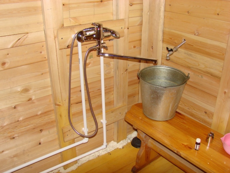 Бак для воды в баню: выносной, самоварного типа
