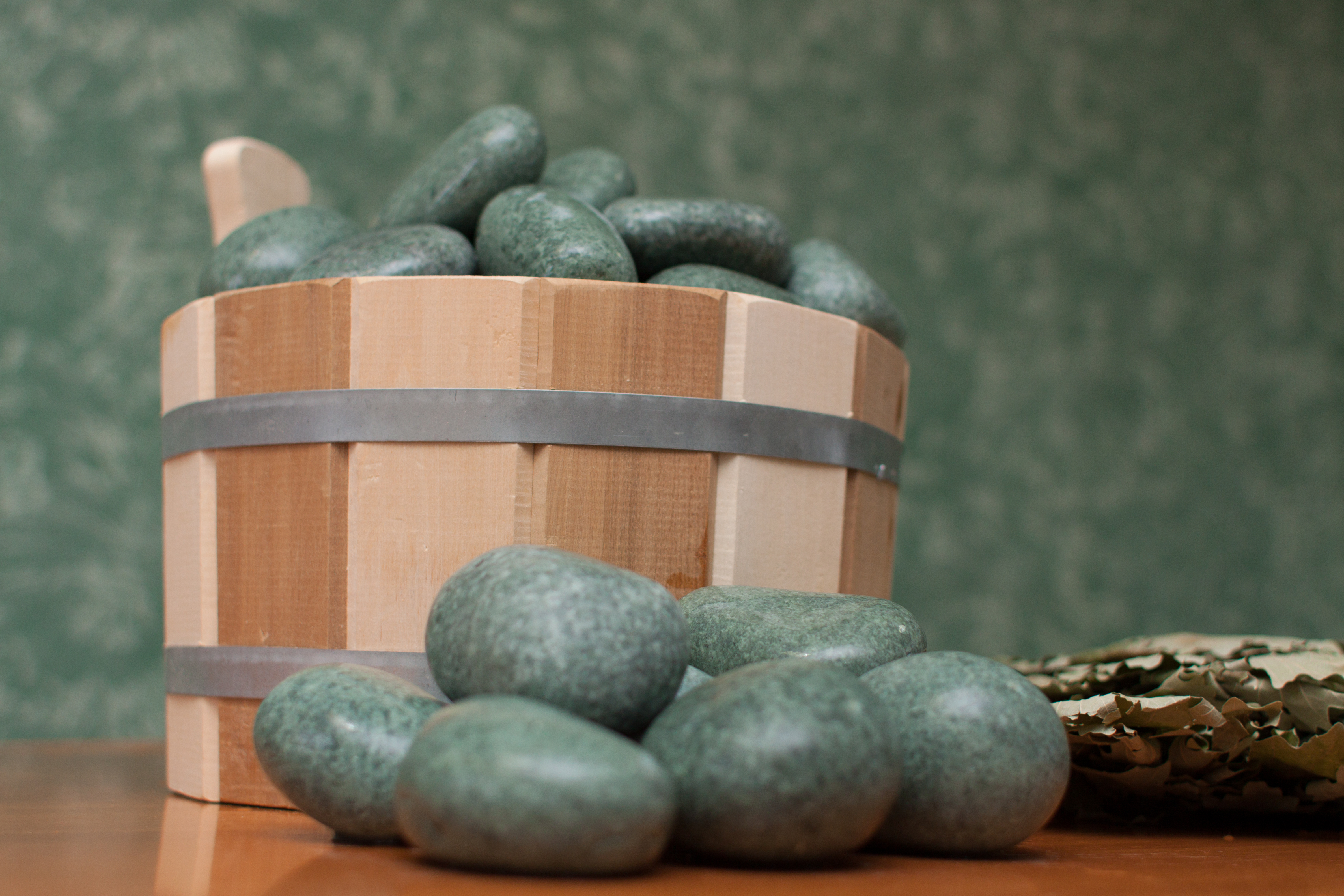 Камни для бани - какие лучше выбрать для парилки по свойствам, размерам и стоимости