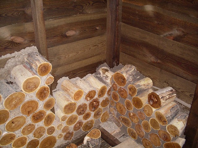 Утепление потолка бани опилками - строим баню или сауну