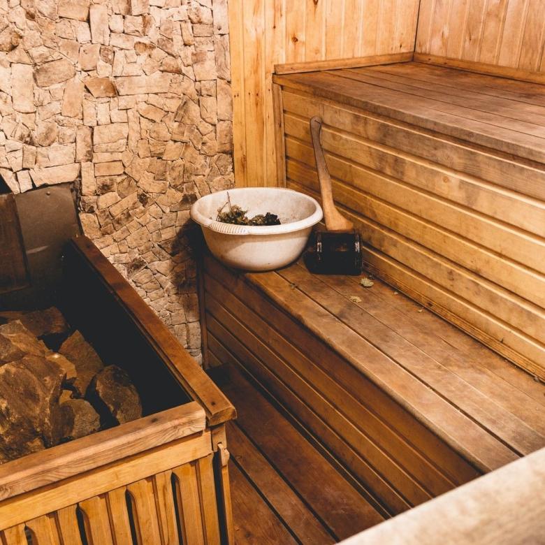 Баня на дровах (88 фото): русская деревенская баня и сауна с бассейном, варианты с купелью, дровяные камины и топки
