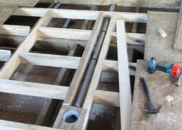 Свайный фундамент под баню: пошаговая инструкция по монтажу своими руками на винтовых сваях