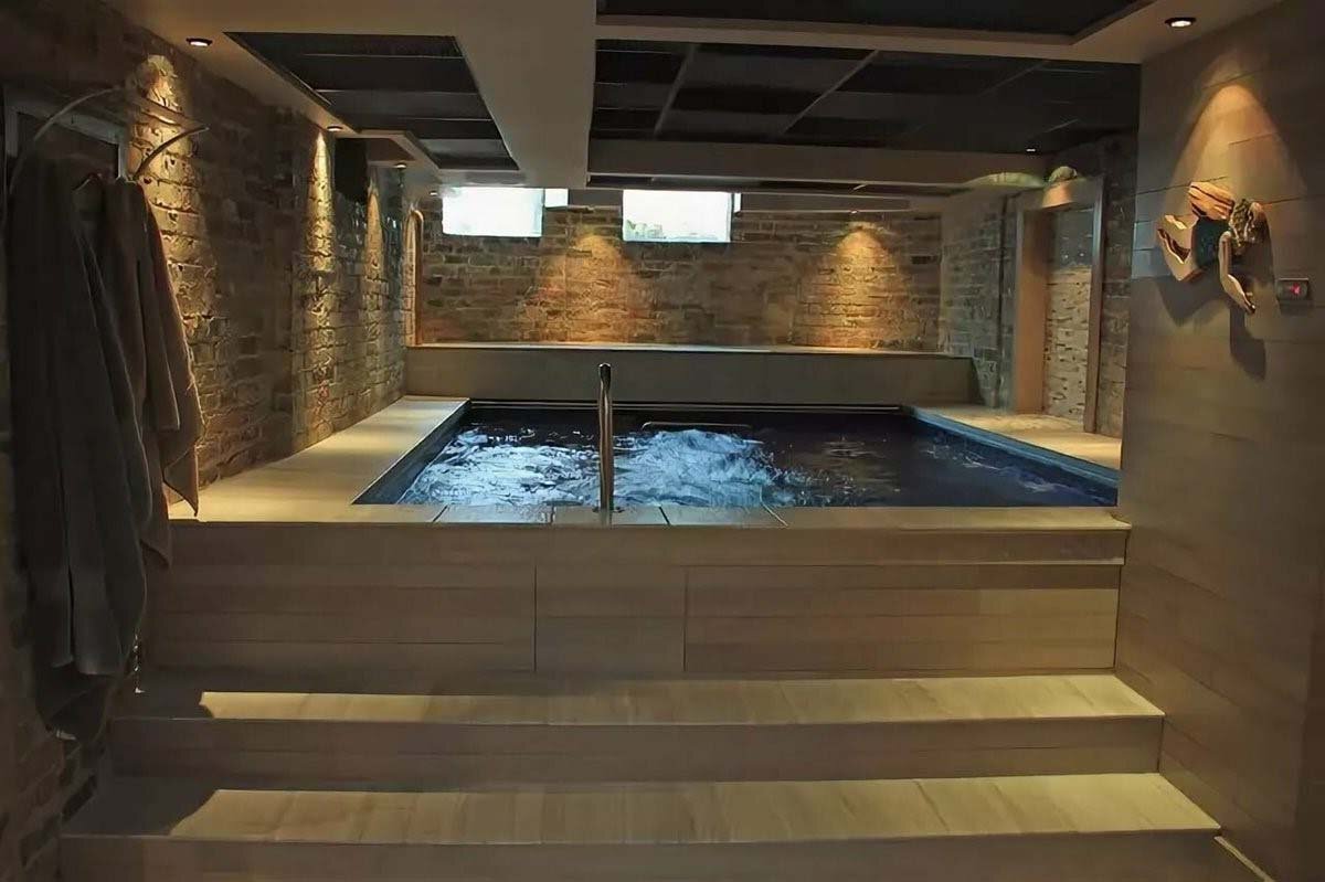 Сауна (баня) с бассейном в подвале дома, коттеджа. специфика строительства и эксплуатации