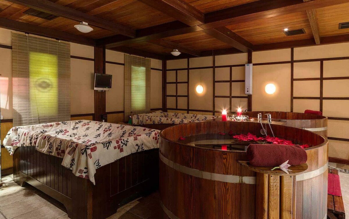 Японская баня (69 фото): офуро, фурако и сэнто - что это такое, сауна-бочка своими руками, вариант с дровяной печкой