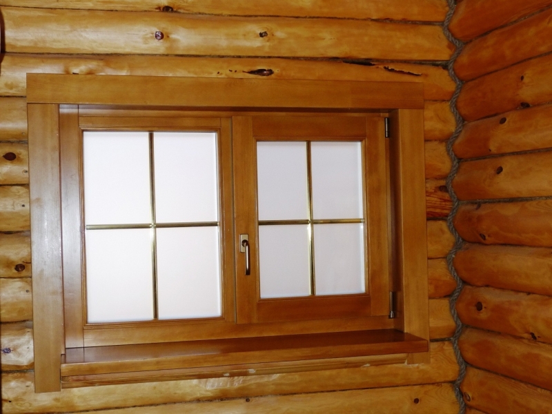 Изготовление деревянных окон для бани