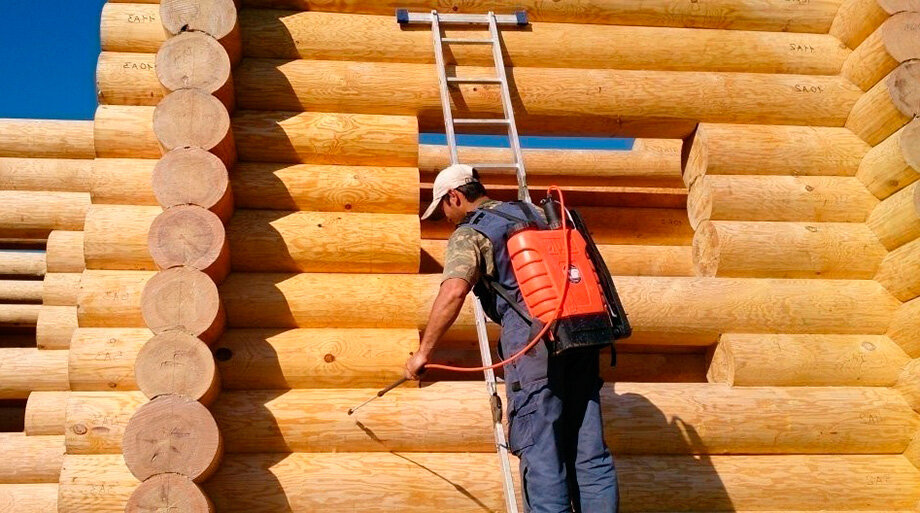 Чем обработать деревянный дом внутри и снаружи: выбор