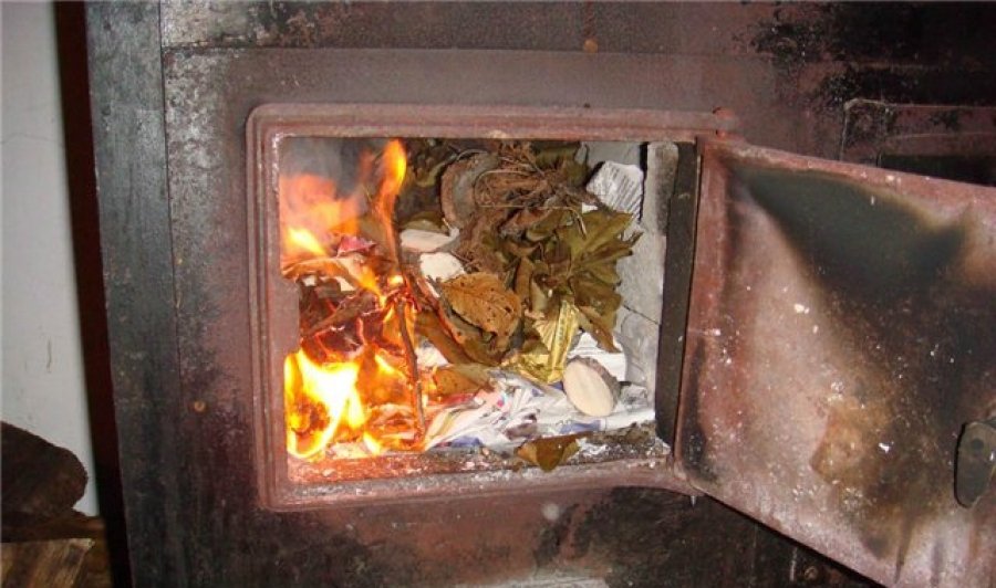 Как правильно топить железную печь в бане: принципы, выбор топлива, советы, ошибки