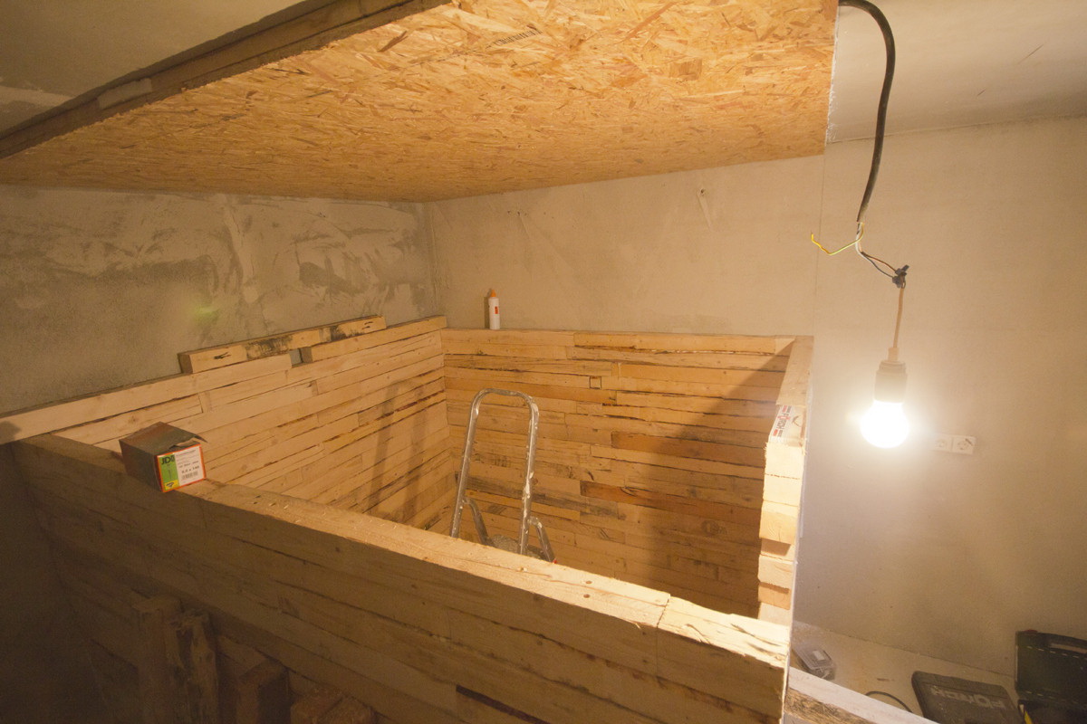 Гараж и баня под один фундамент и крышу: проекты и строительство