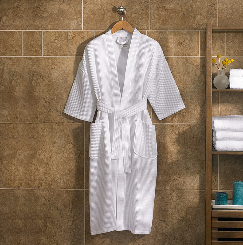 Вафельные халаты для бани и сауны: красиво удобно практично