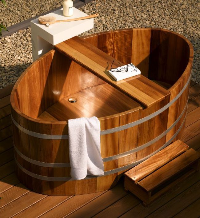 Деревянная купель для бани: в чём польза и преимущества?