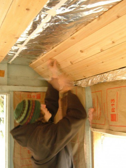 Как утеплить потолок в бане: современные материалы, способы утепления.