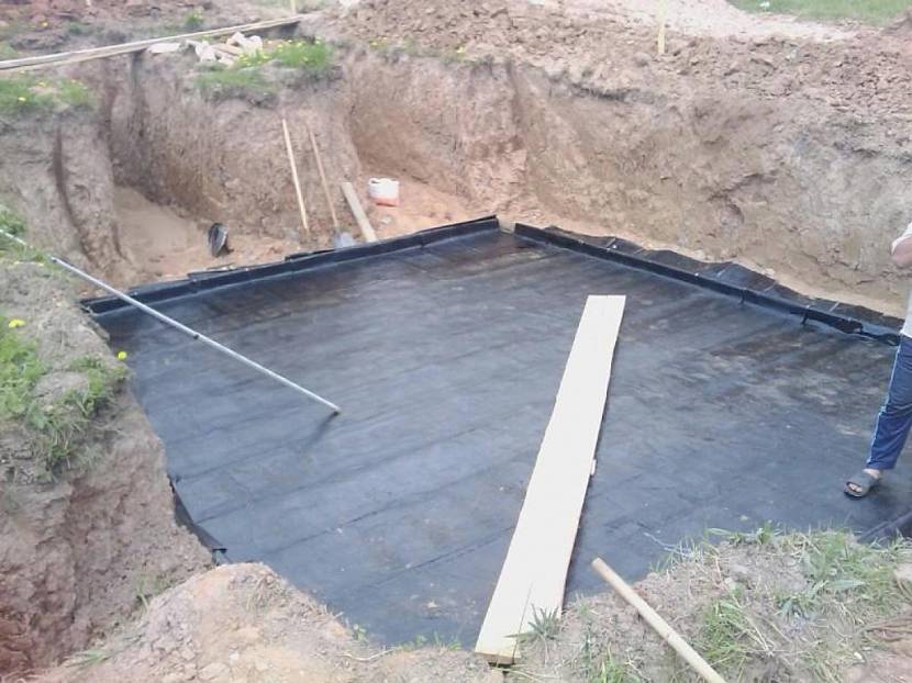 Правильная гидроизоляция от грунтовых вод для кирпичного погреба