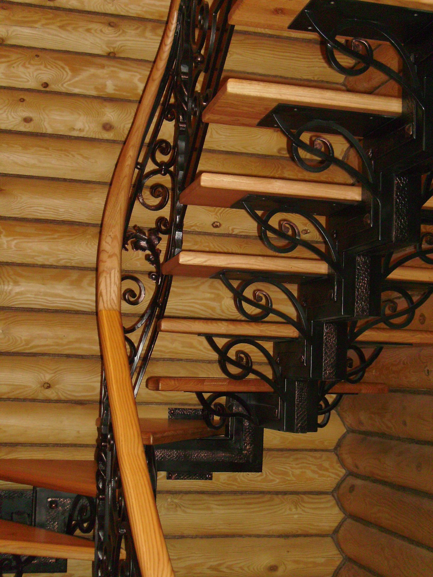 Лестницы кованые (фото)
