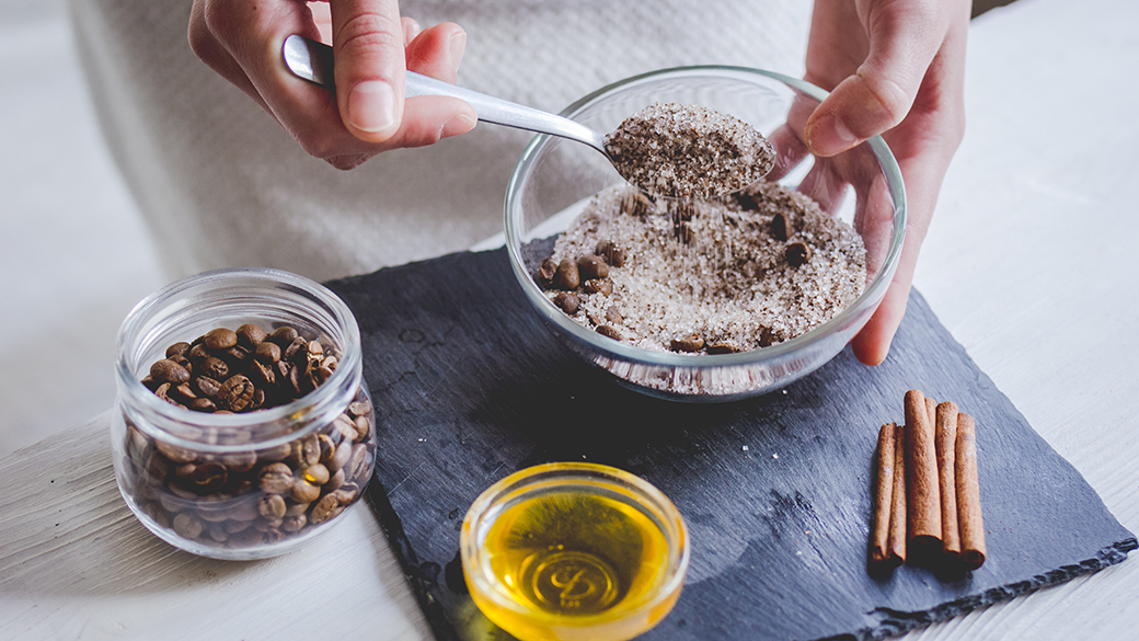 Как сделать кофейный скраб от целлюлита. кофейный скраб в домашних условиях