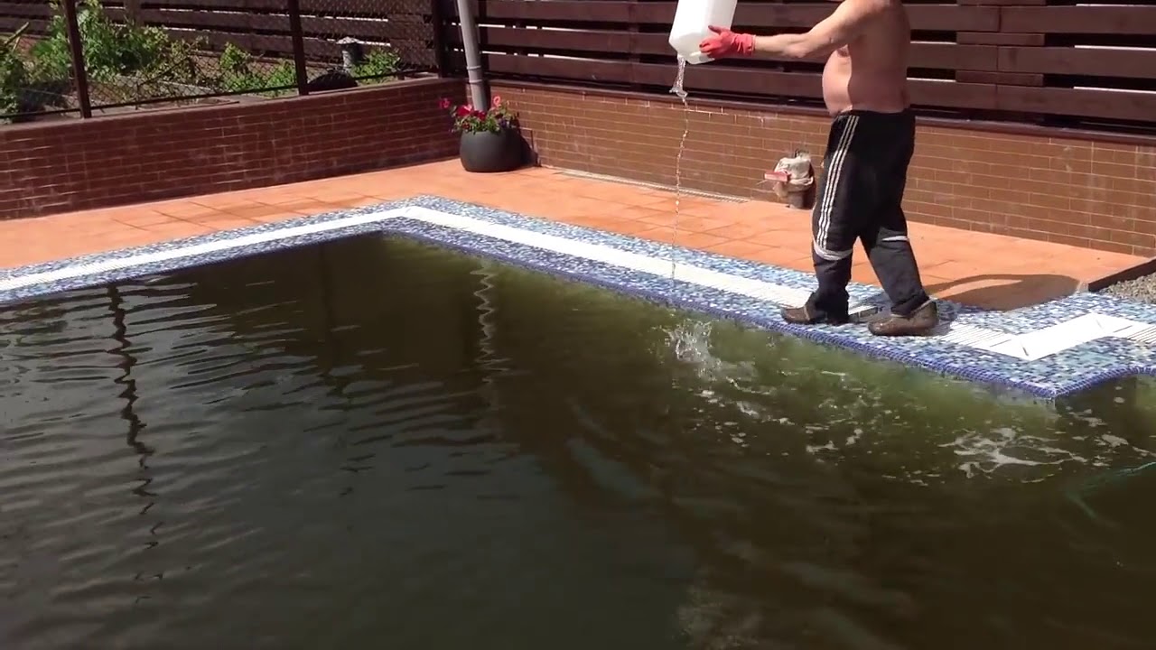 Как быстро очистить бассейн на даче своими руками