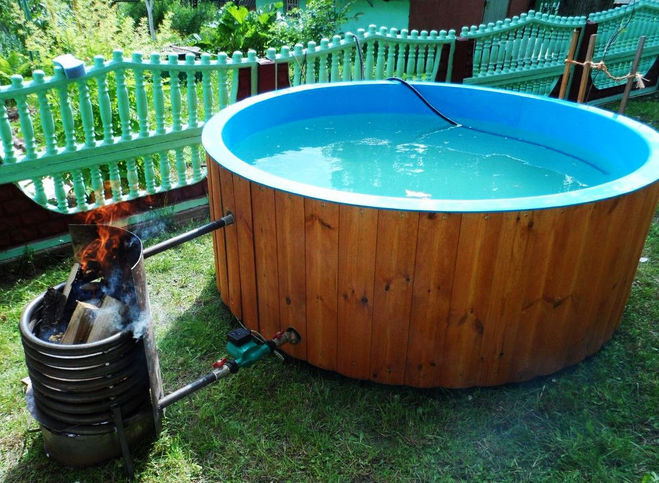 Подогрев воды в бассейне на даче: популярные способы и устройства