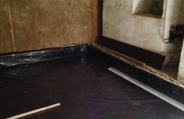 Гидроизоляция пола в бане: бетонного, деревянного, под плитку, материалы,