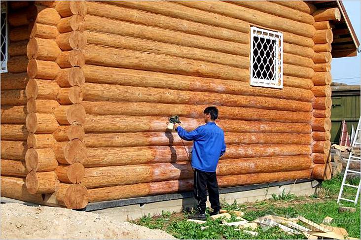 Чем покрасить и обработать деревянную баню снаружи?