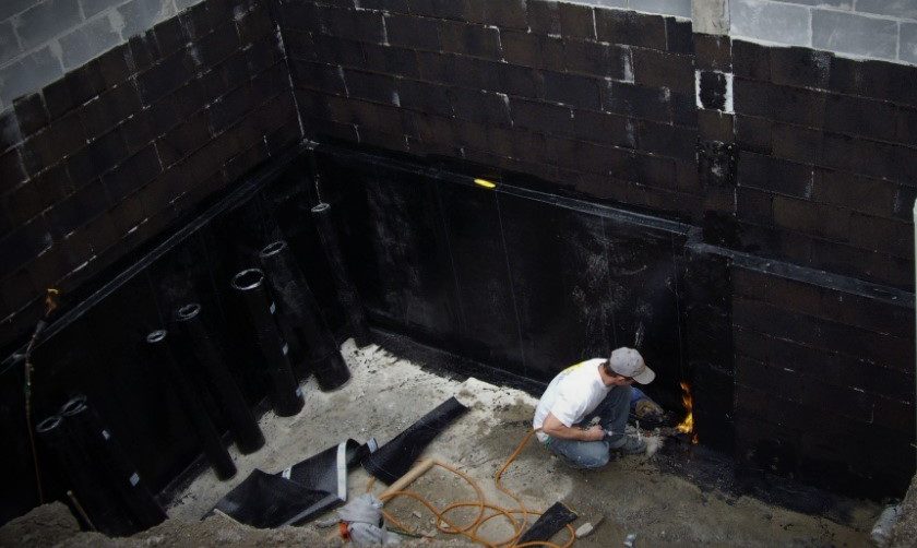 Гидроизоляция погреба от грунтовых вод: изнутри, снаружи, материалы для стен, пола под стяжку, как сделать своими руками при строительстве