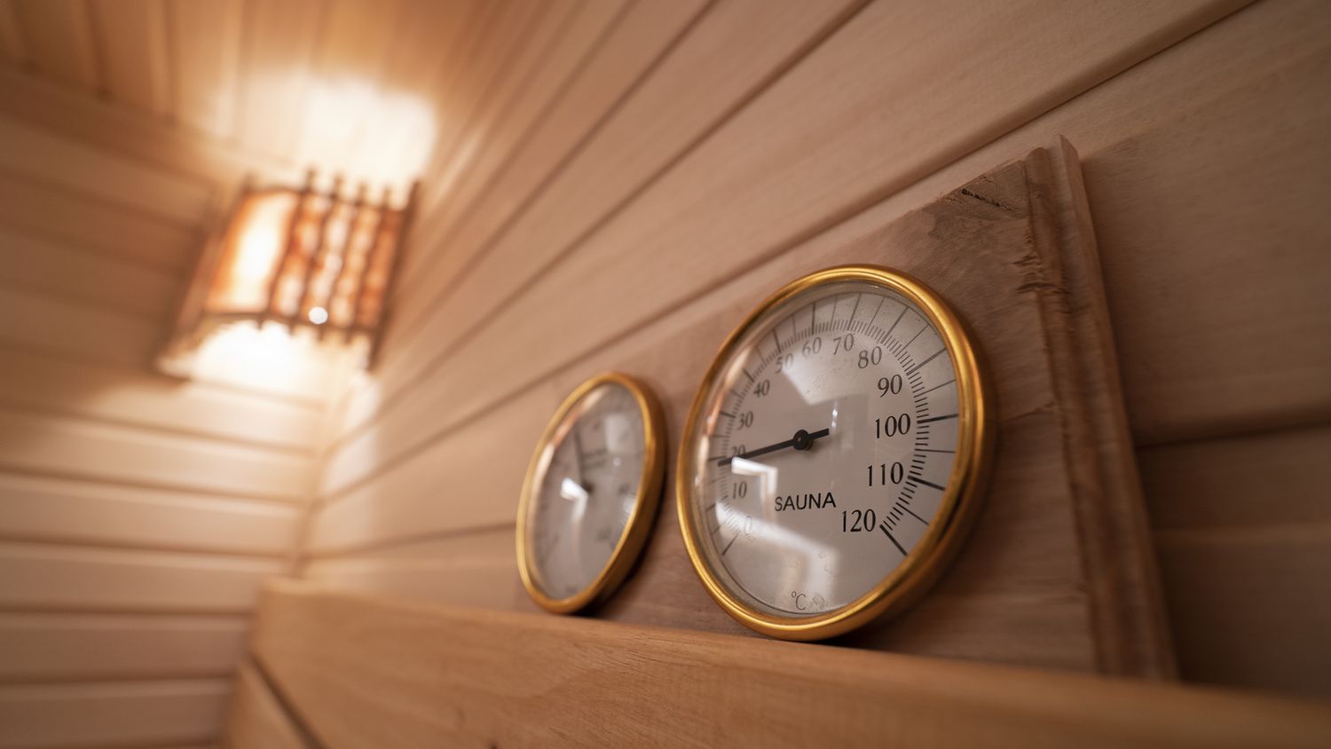 Оцениваем влажность в доме: лучшие гигрометры для бани и квартиры