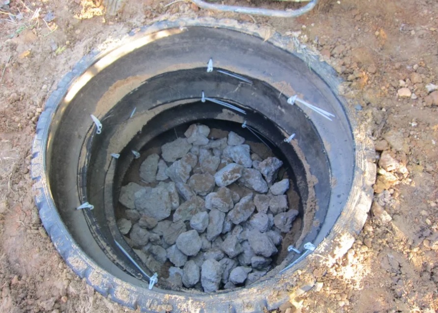 Как сделать сливную яму для бани