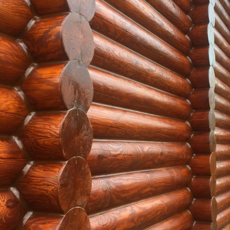 Наружная покраска деревянного сруба бани